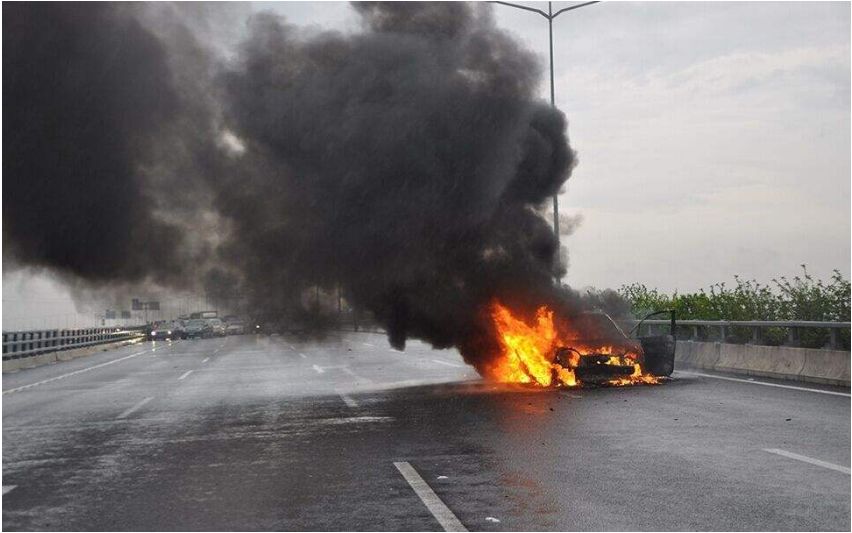 深圳汽車起火爆炸,深圳汽車起火爆炸事件與靈活操作方案設(shè)計,實時數(shù)據(jù)解釋定義_Executive37.23.88