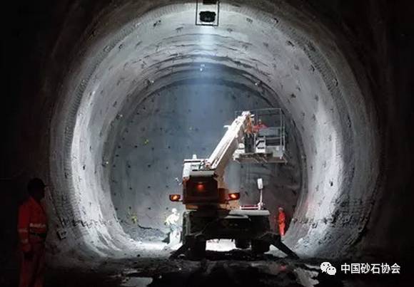 沈陽黑豹與汽車天線洞修補哪家好,沈陽黑豹與汽車天線洞修補，探索專業(yè)修補技術與平衡策略指導的頂級之選,專業(yè)執(zhí)行問題_鉑金版68.71.41