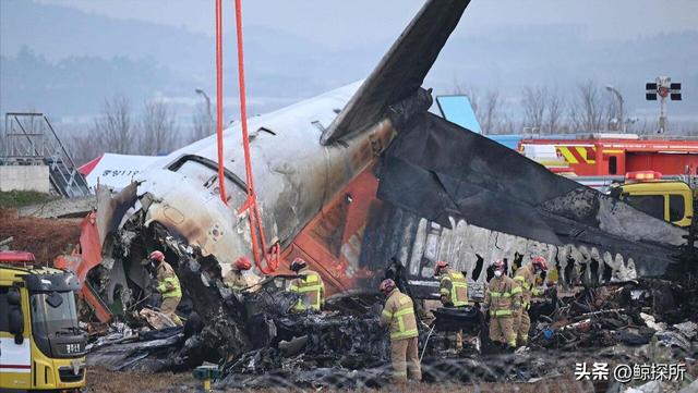 韓國客機(jī)爆炸致62人死亡慘案