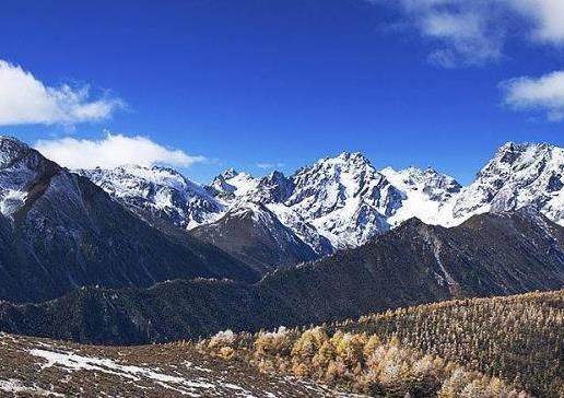 李冰冰雪山蕩秋千，絕美景致令人心馳神往