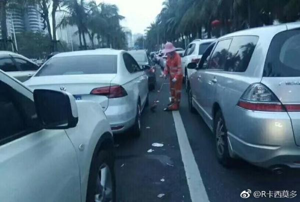 女子賣車反悔，滯留車內90小時引發(fā)關注