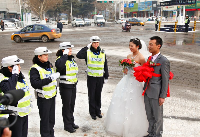 結(jié)婚前一天新郎出車禍 女子照顧6年實(shí)地驗(yàn)證策略方案_WearOS45.18.23