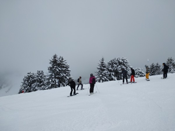 新澳門今晚精準(zhǔn)一肖,女生滑雪撿到外國人手機(jī)絞盡腦汁尋人可靠執(zhí)行計劃策略_Tablet36.95.70